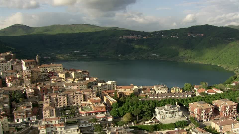 408161822-lake-nemi-genzano-di-roma-hill