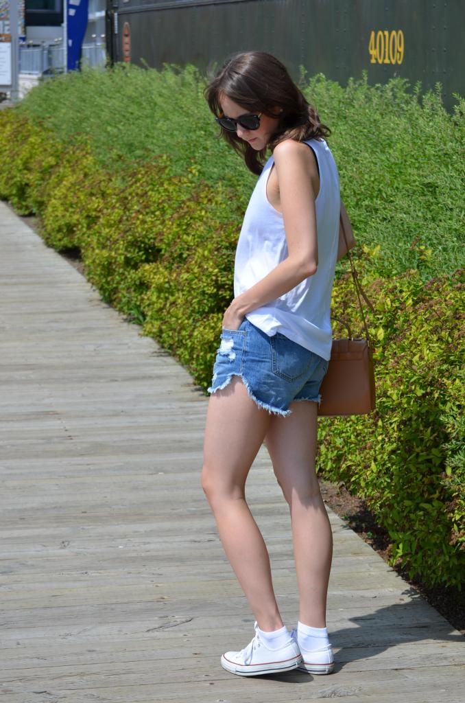 farmers market, what to wear to the market, weekend wear old navy, shop betty ray, layered necklaces