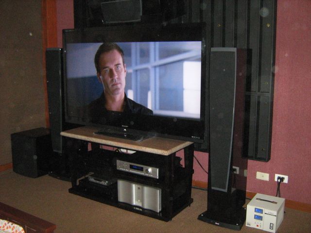 BedroomSetup099_zps9a20243c.jpg?t=1349892430