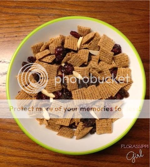 Florassippi Girl: Cranberry Almond Chex Mix